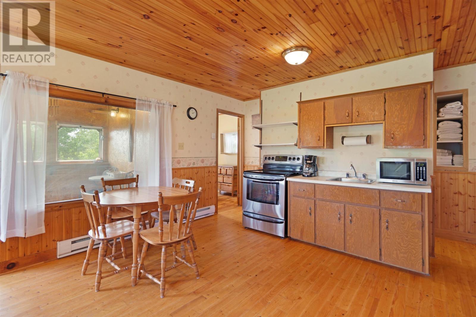 Cottage 5 237 Kayes Road, Deroma Waterfront Cottages, Georgetown Royalty, Prince Edward Island  C0A 1L0 - Photo 14 - 202517686