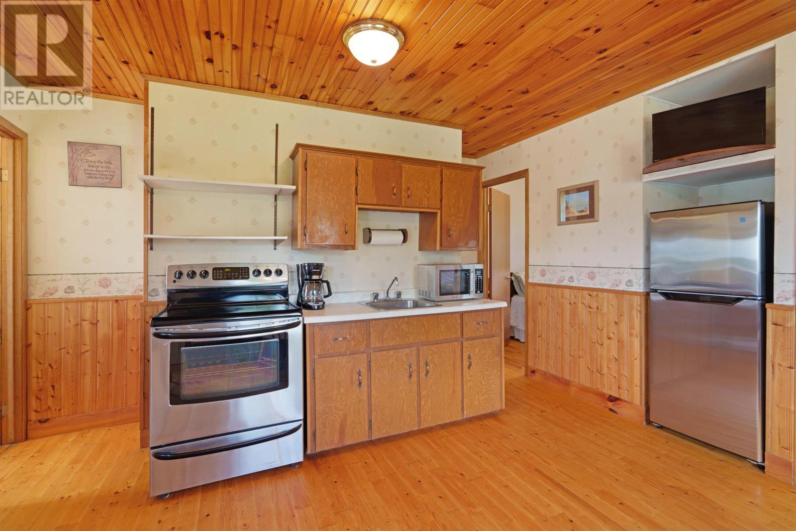 Cottage 5 237 Kayes Road, Deroma Waterfront Cottages, Georgetown Royalty, Prince Edward Island  C0A 1L0 - Photo 16 - 202517686