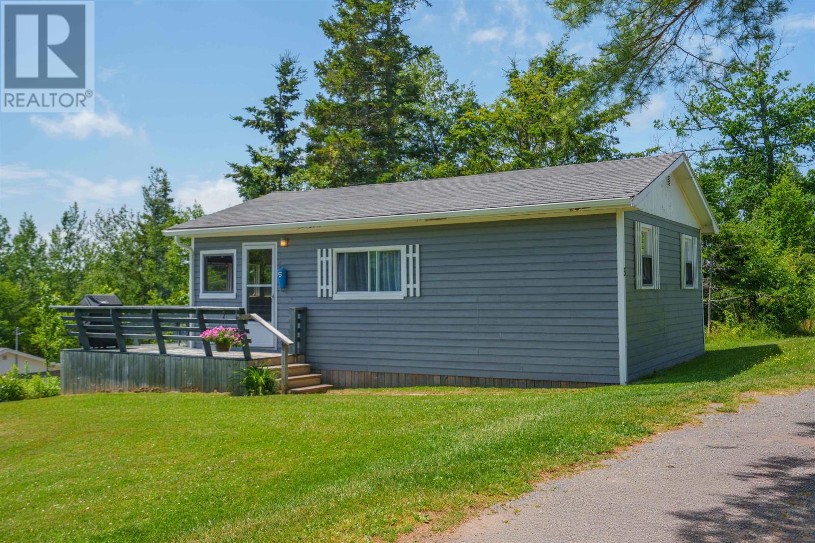 Cottage 5 237 Kayes Road, Deroma Waterfront Cottages, Georgetown Royalty, Prince Edward Island  C0A 1L0 - Photo 7 - 202517686