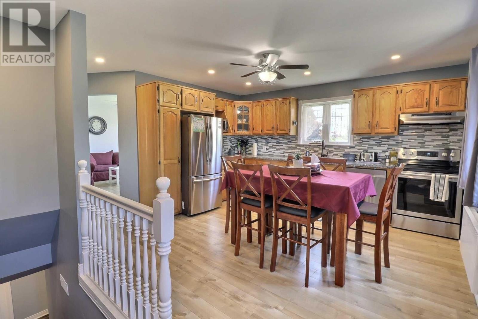 15-17 Cornwall Road, Cornwall, Prince Edward Island  C0A 1H0 - Photo 3 - 202517926