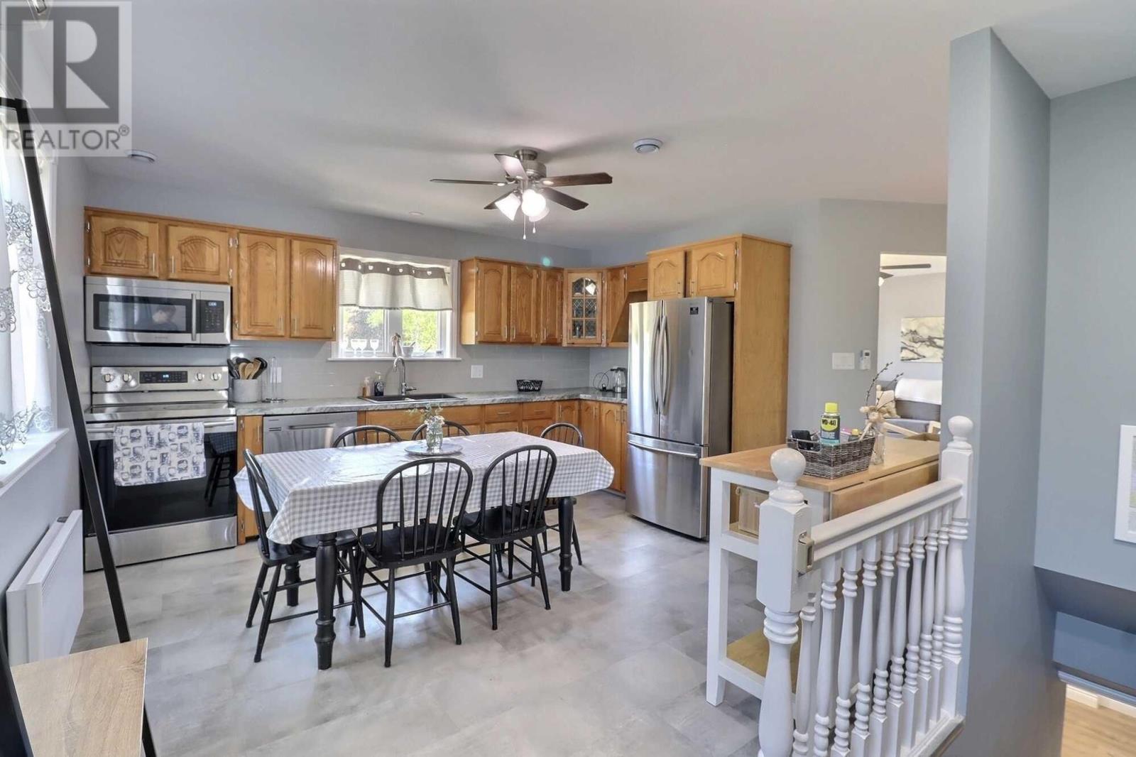 15-17 Cornwall Road, Cornwall, Prince Edward Island  C0A 1H0 - Photo 8 - 202517926