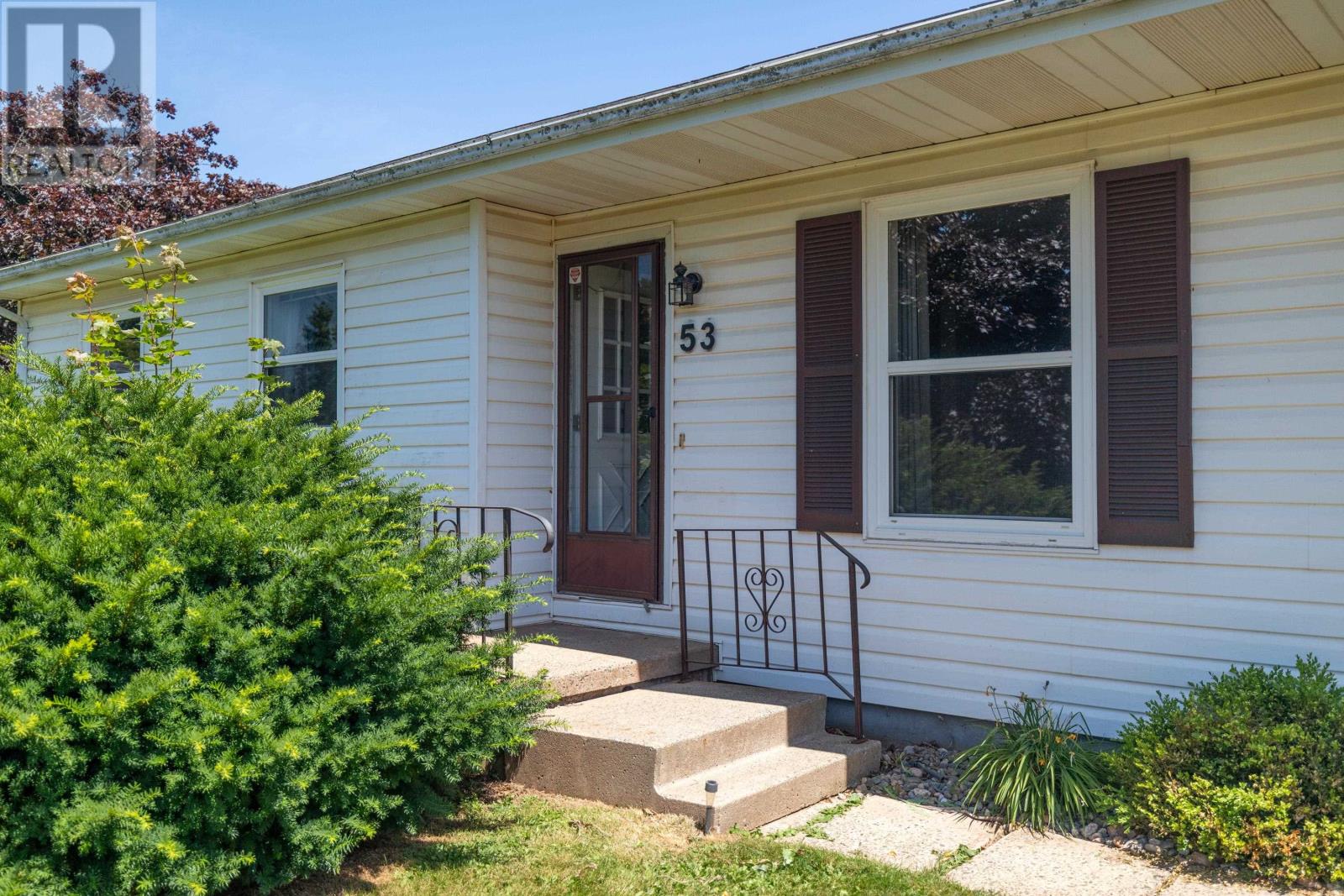 53 Windymere Drive, Charlottetown, Prince Edward Island  C1E 1V2 - Photo 5 - 202518073