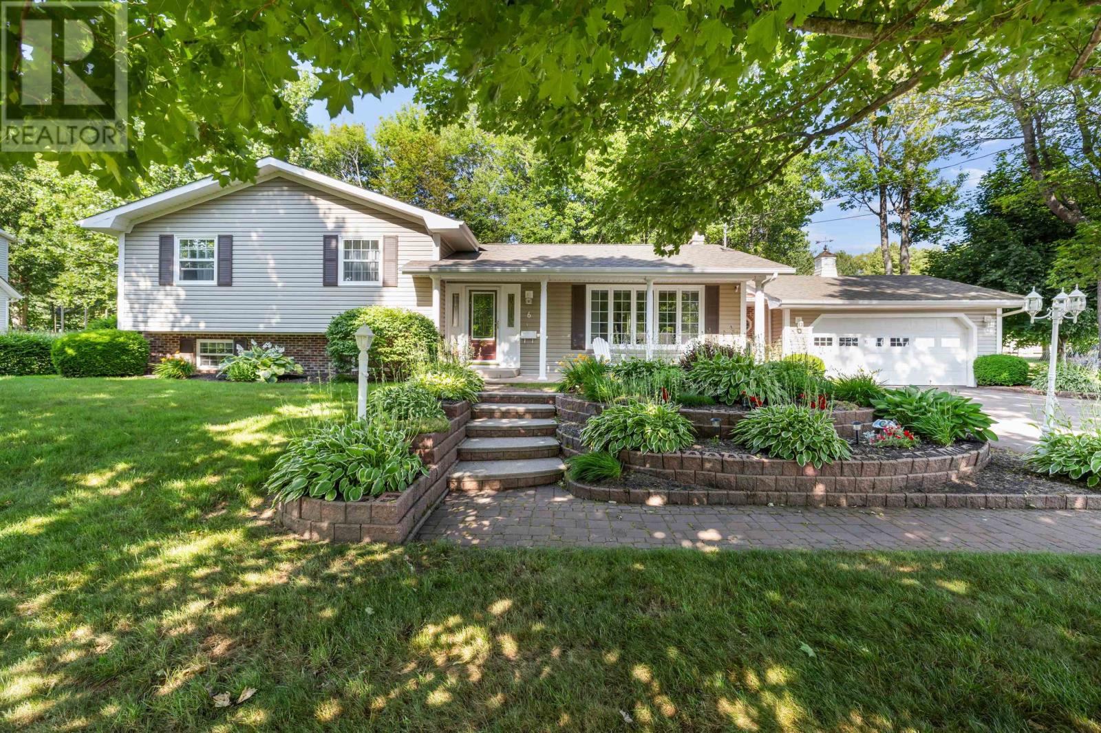 6 Maple Grove Avenue, Charlottetown, Prince Edward Island  C1E 1L5 - Photo 1 - 202518193