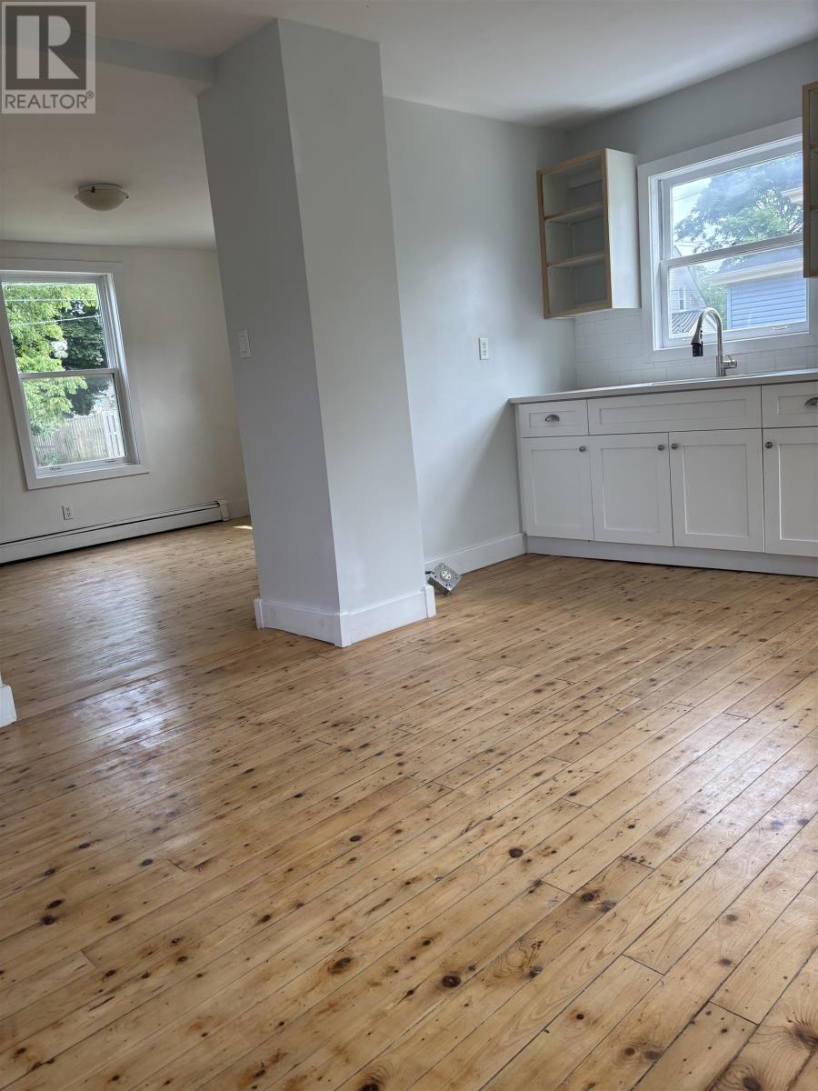 86 King Street, Summerside, Prince Edward Island  C1N 2T1 - Photo 2 - 202518282