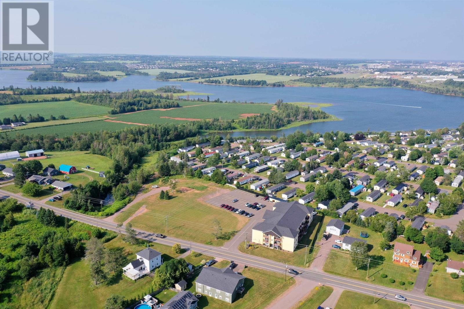 1592 Warren Grove Road, Cornwall, Prince Edward Island  C0A 1H8 - Photo 15 - 202518804