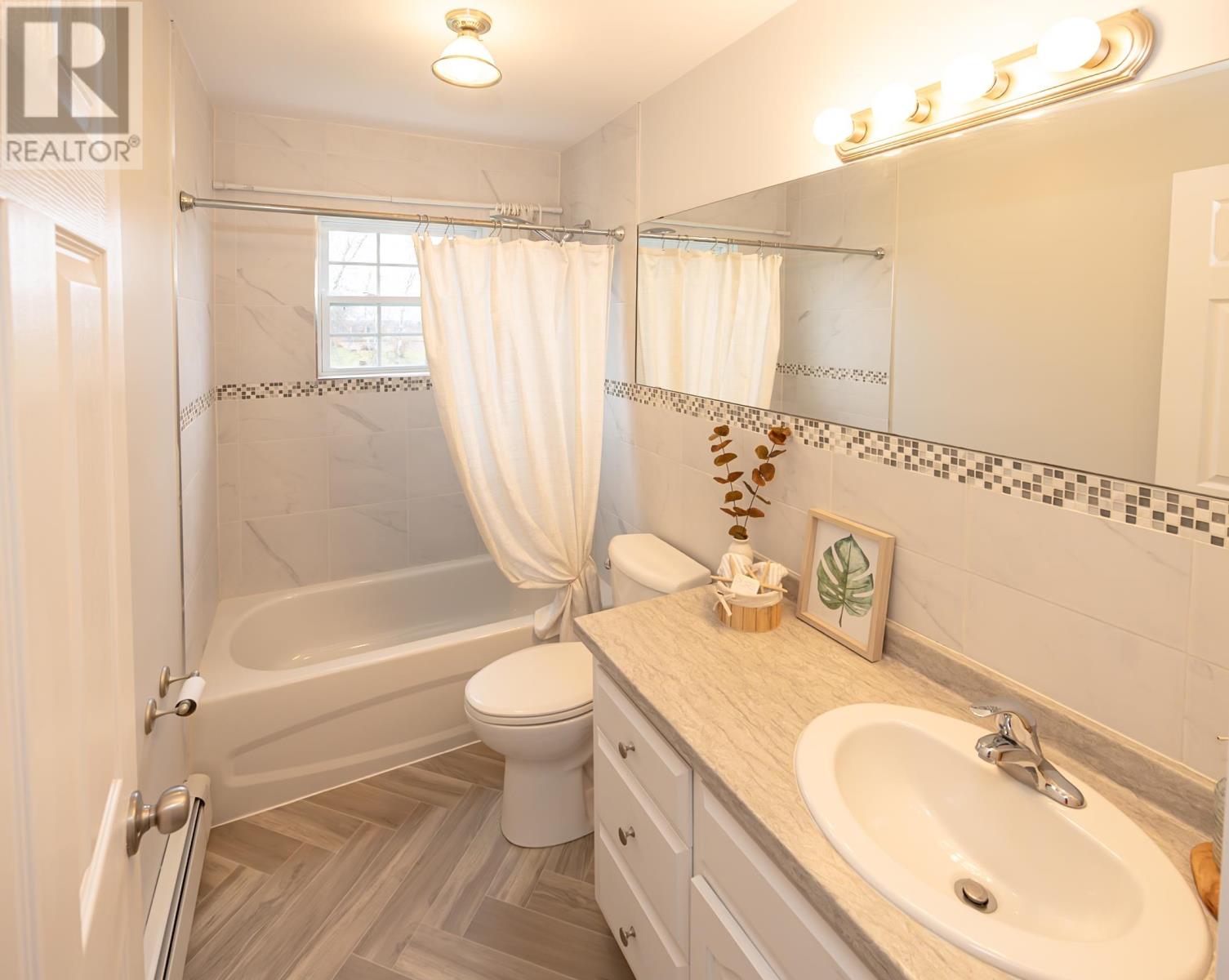 419-421 Bunbury, Stratford, Prince Edward Island  C1B 3M4 - Photo 11 - 202519072