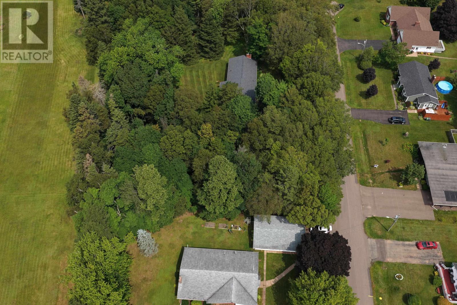 24-1 Birchwood Heights, Summerside, Prince Edward Island  C1N 4C3 - Photo 34 - 202519528