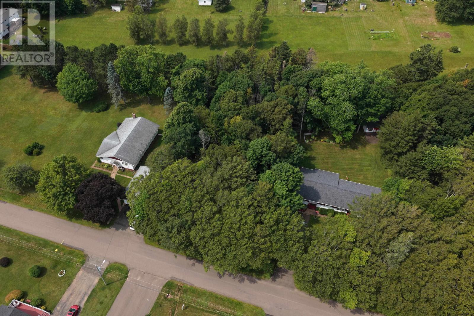 24-1 Birchwood Heights, Summerside, Prince Edward Island  C1N 4C3 - Photo 5 - 202519528