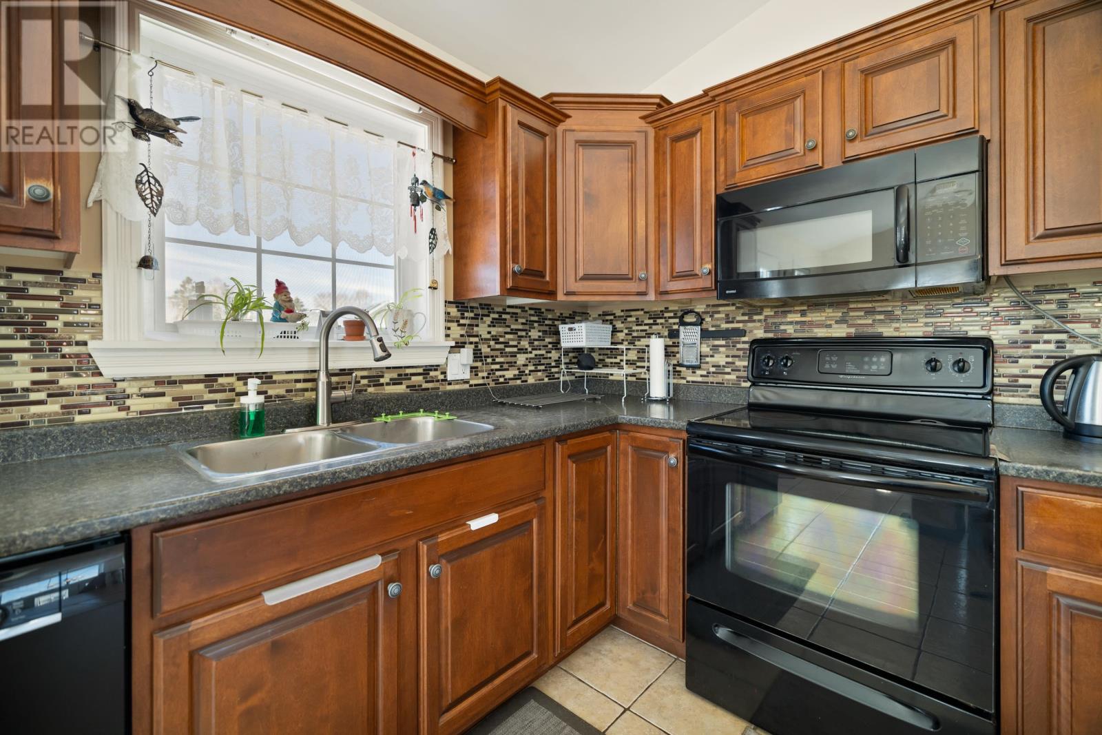 48 Picton Beete Crescent, Stratford, Prince Edward Island  C1B 0B8 - Photo 16 - 202520045