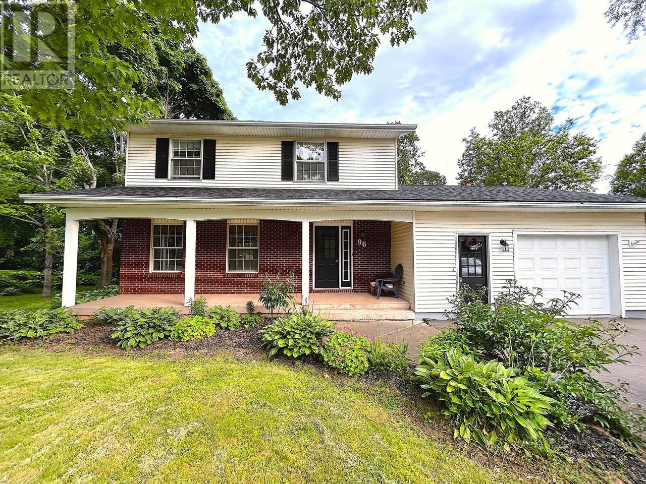 96 Nassau St., Charlottetown, Prince Edward Island  C1A 7W1 - Photo 2 - 202520154