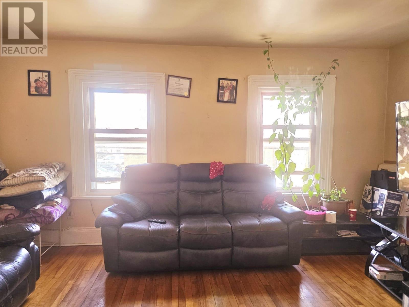 247,249,251 Queen Street, Charlottetown, Prince Edward Island  C1A 4B9 - Photo 5 - 202520491