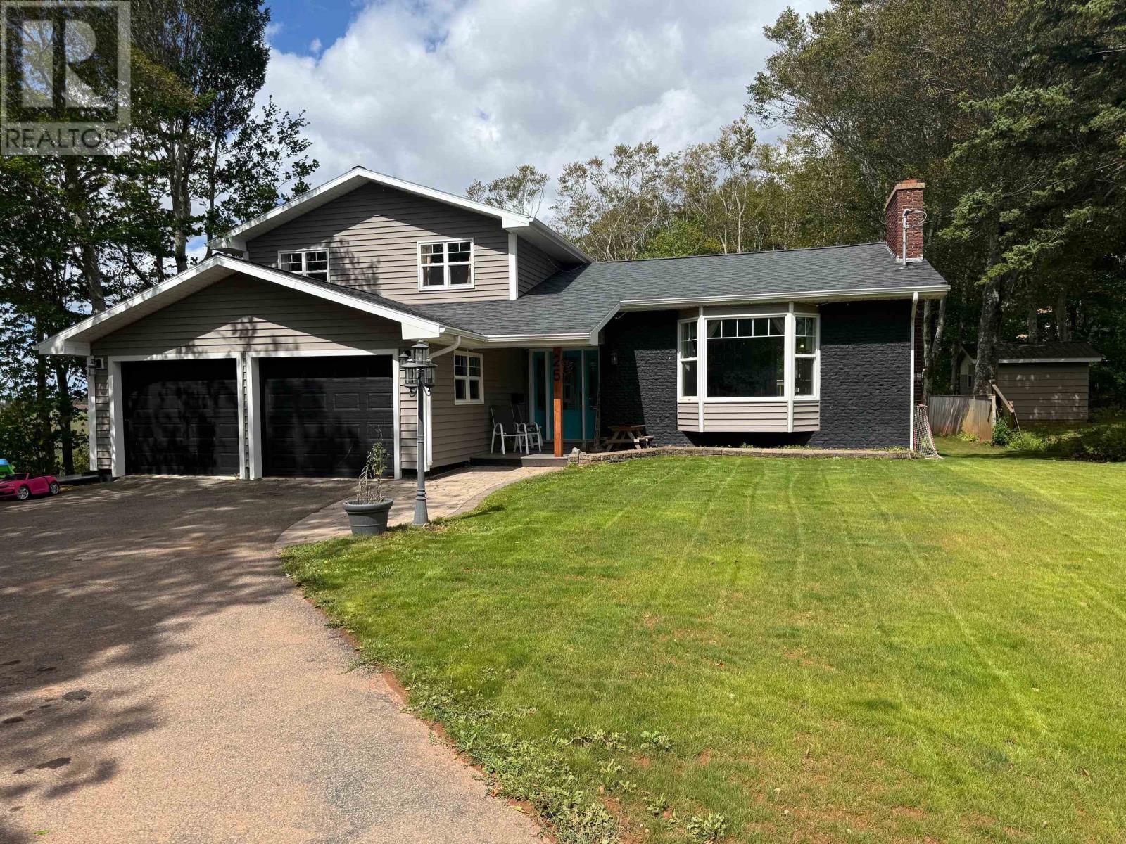 25 Charlotte Drive, Summerside, Prince Edward Island  C1N 4W2 - Photo 33 - 202520958