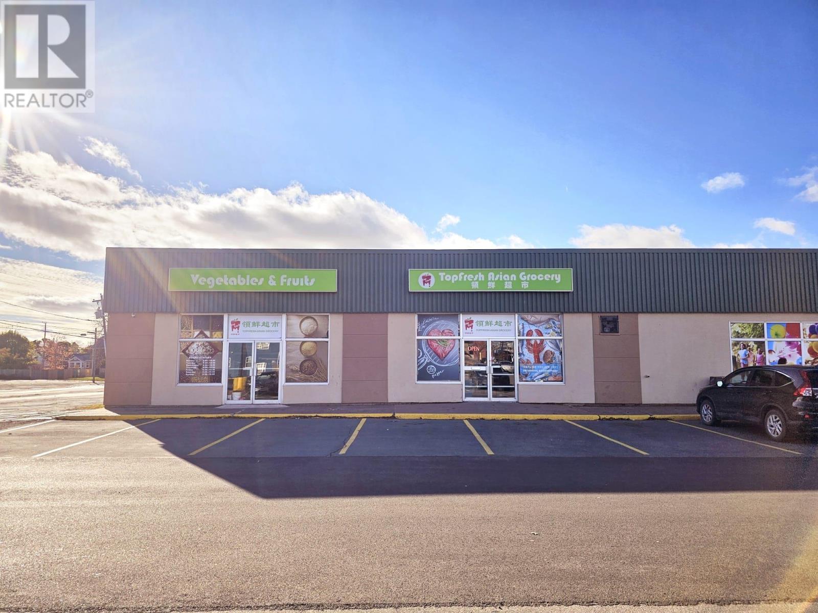 339 University Avenue, Charlottetown, Prince Edward Island  C1A 4M8 - Photo 1 - 202521304