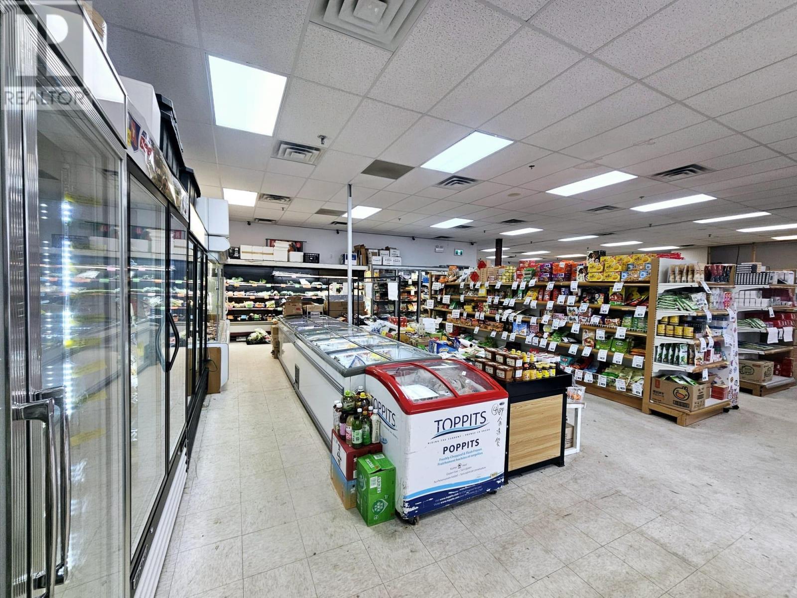 339 University Avenue, Charlottetown, Prince Edward Island  C1A 4M8 - Photo 2 - 202521304