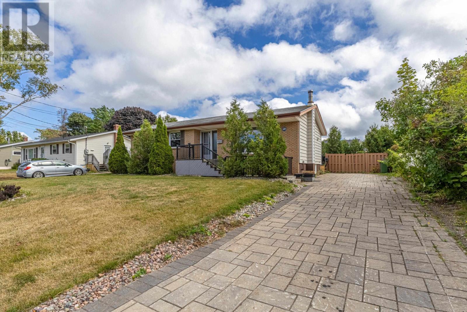 28 Seaview Boulevard, Charlottetown, Prince Edward Island  C1A 3A2 - Photo 3 - 202521867