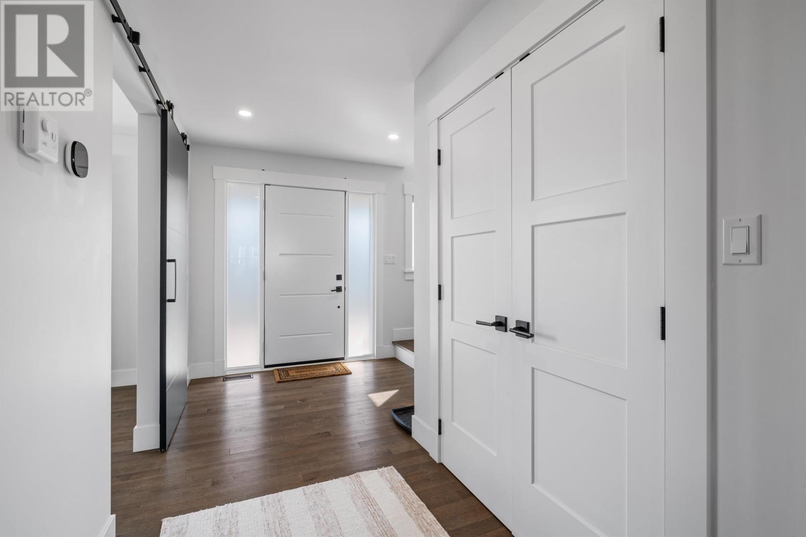 35 East Royalty Road, Charlottetown, Prince Edward Island  C0A 0V6 - Photo 11 - 202522065