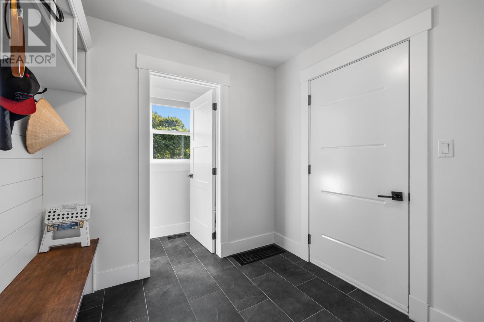 35 East Royalty Road, Charlottetown, Prince Edward Island  C0A 0V6 - Photo 25 - 202522065