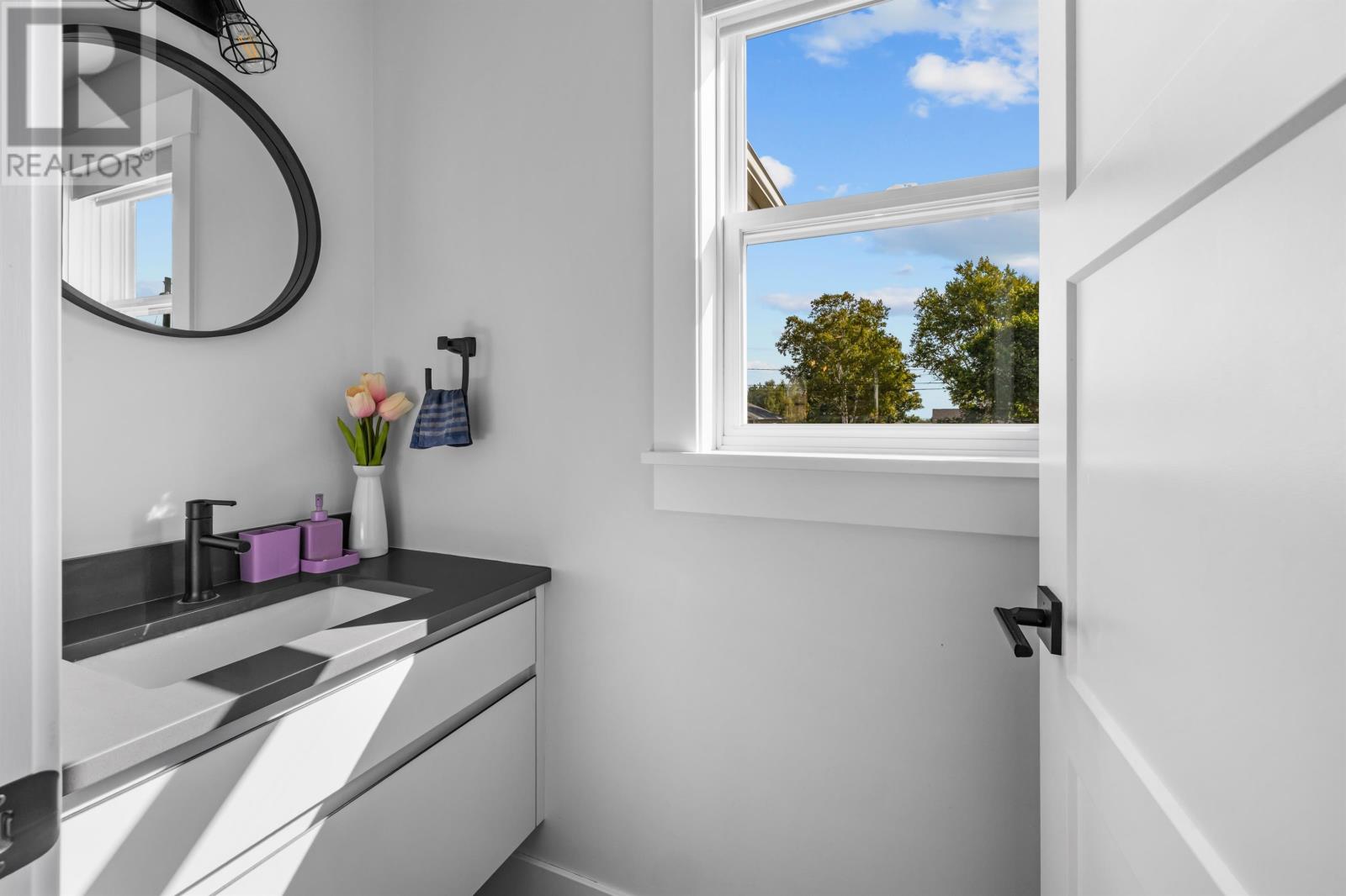 35 East Royalty Road, Charlottetown, Prince Edward Island  C0A 0V6 - Photo 26 - 202522065