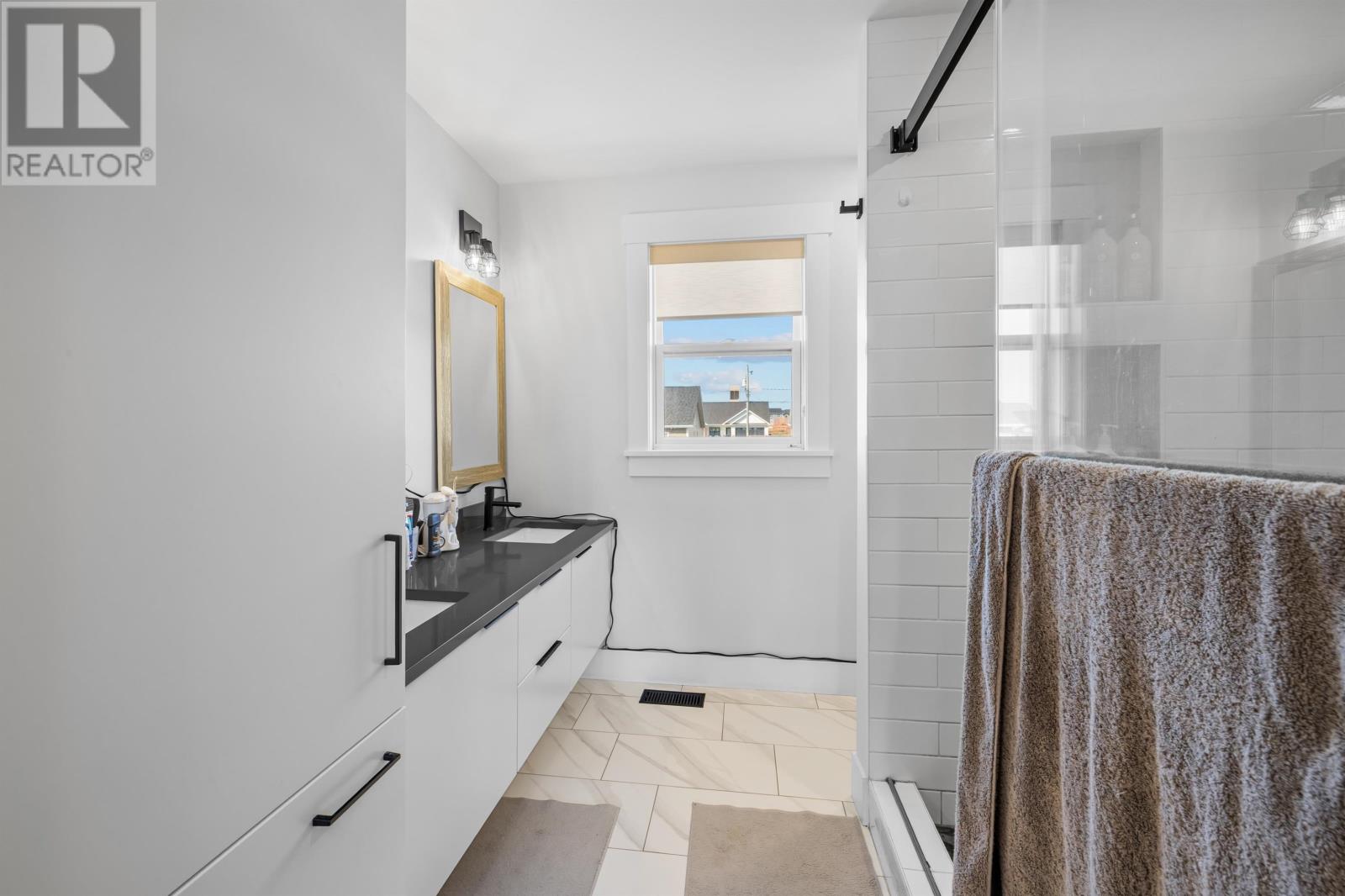 35 East Royalty Road, Charlottetown, Prince Edward Island  C0A 0V6 - Photo 33 - 202522065