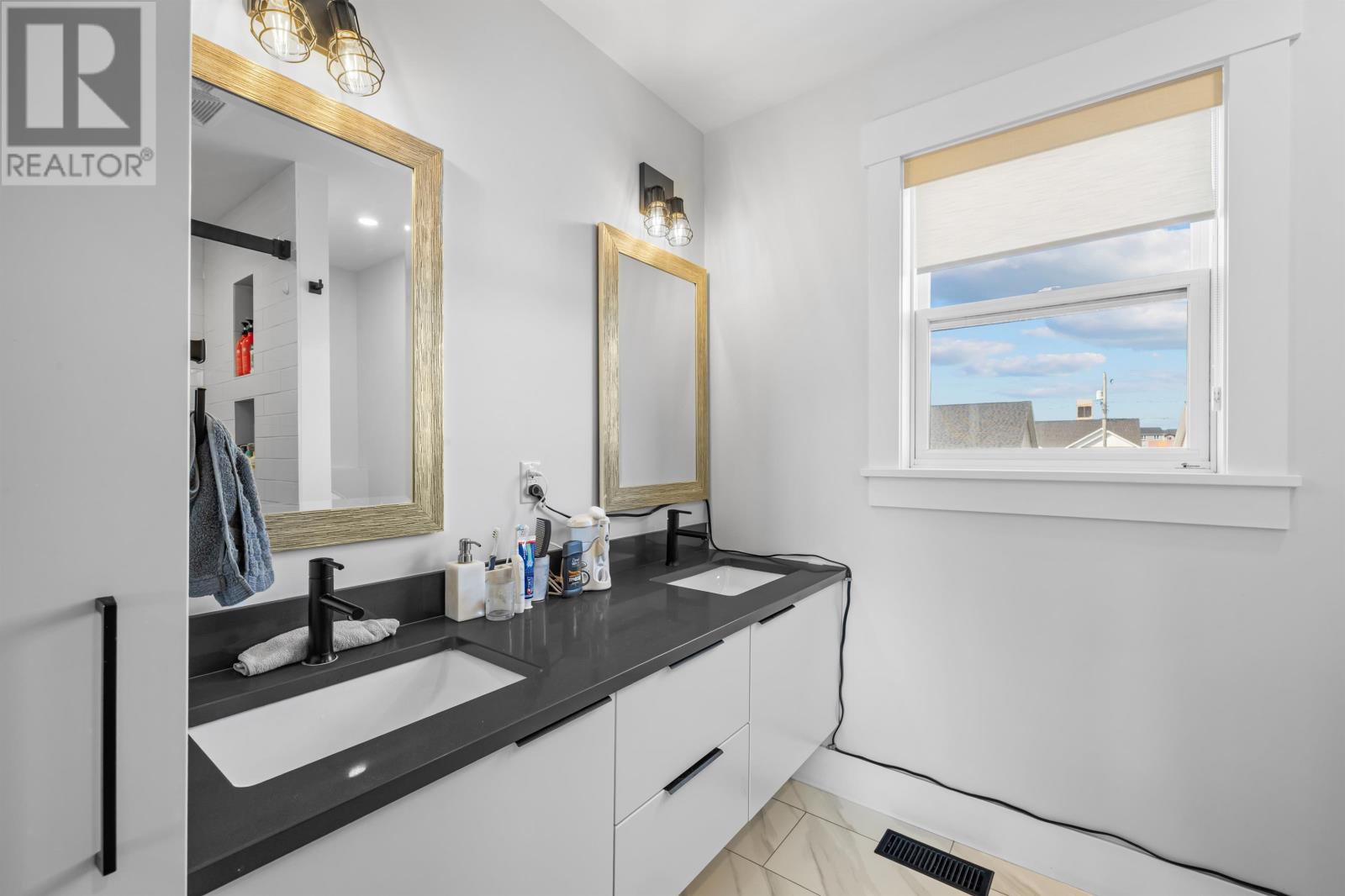 35 East Royalty Road, Charlottetown, Prince Edward Island  C0A 0V6 - Photo 34 - 202522065