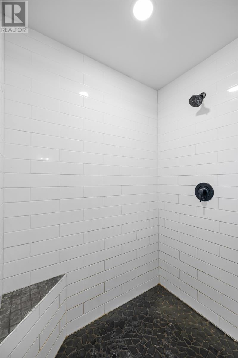 35 East Royalty Road, Charlottetown, Prince Edward Island  C0A 0V6 - Photo 35 - 202522065