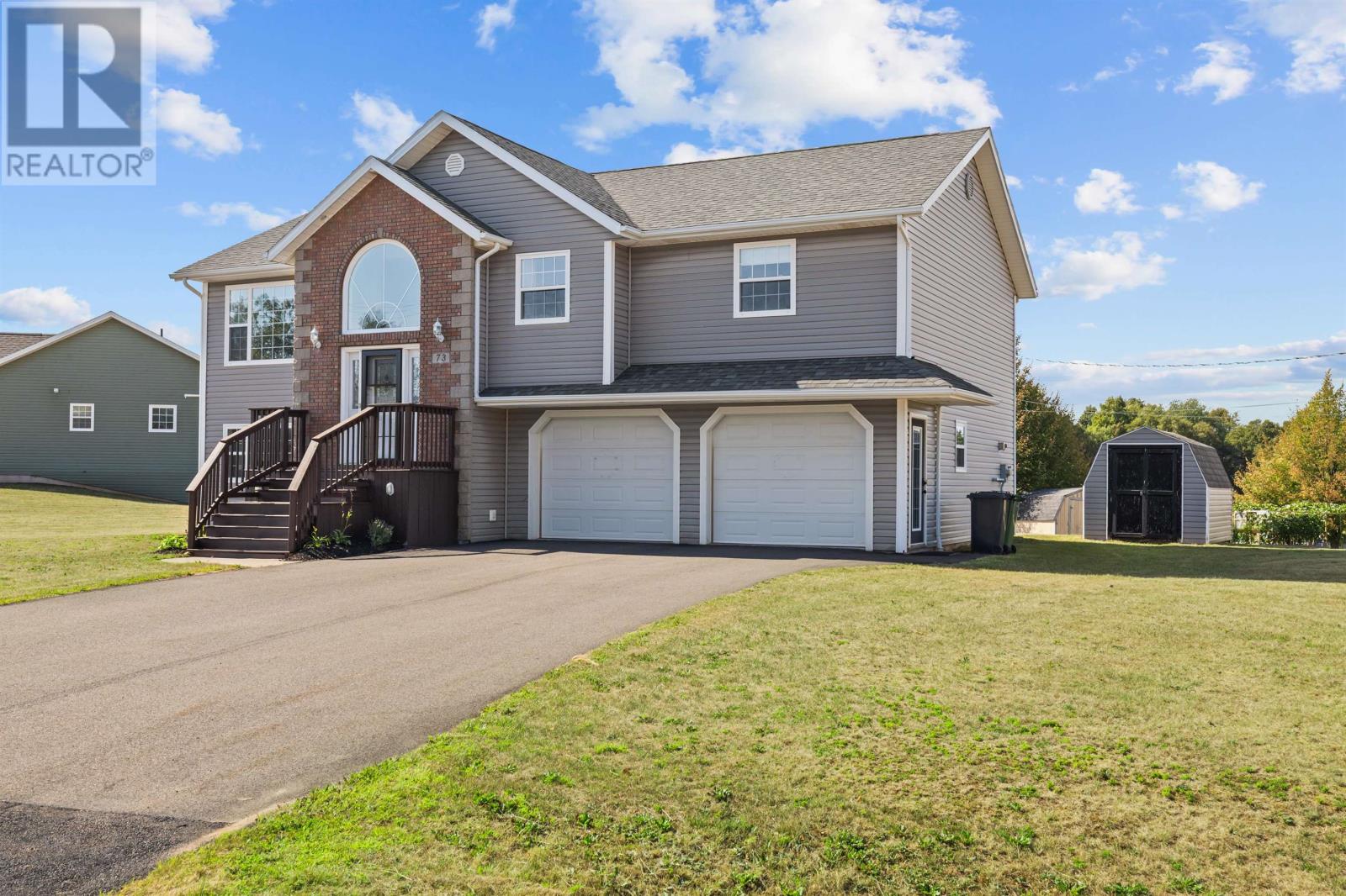73 Bonavista Avenue, Stratford, Prince Edward Island  C1B 0E5 - Photo 2 - 202522139