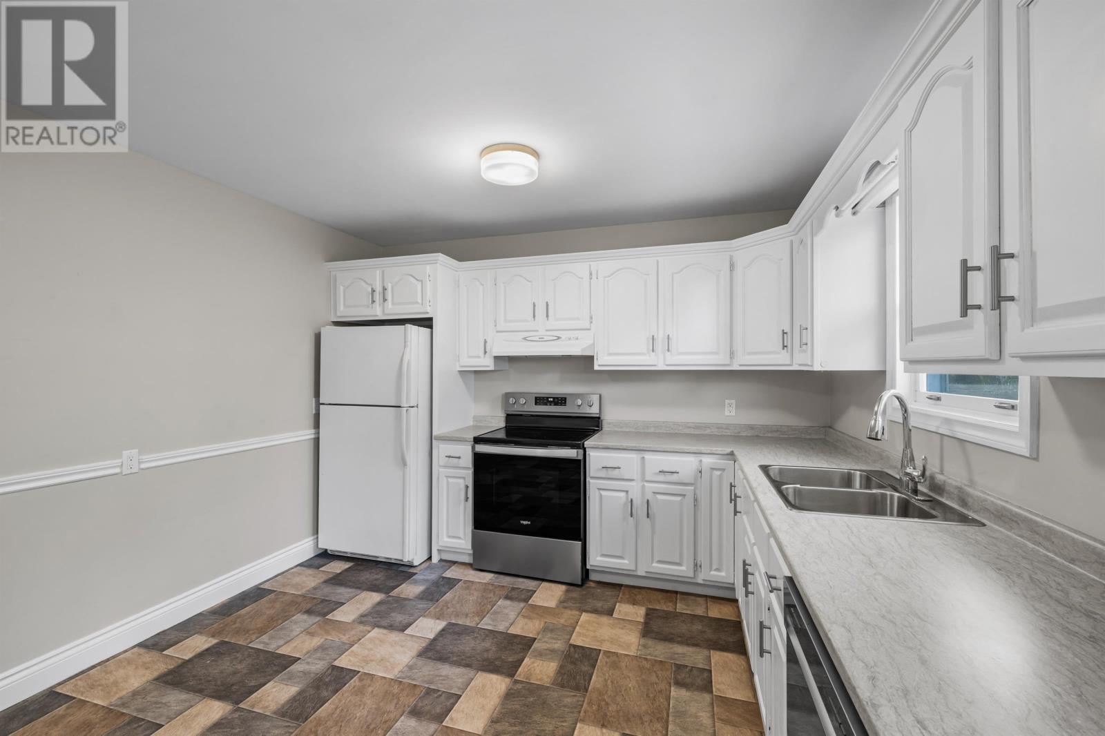 47 Nottinghill Drive, Stratford, Prince Edward Island  C1B 1J8 - Photo 15 - 202522794