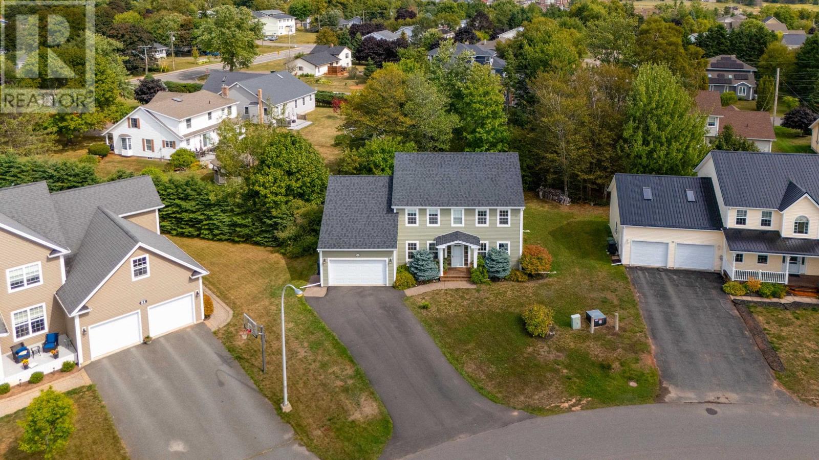 55 Sheffield Crescent, Charlottetown, Prince Edward Island  C1E 2G8 - Photo 2 - 202522796