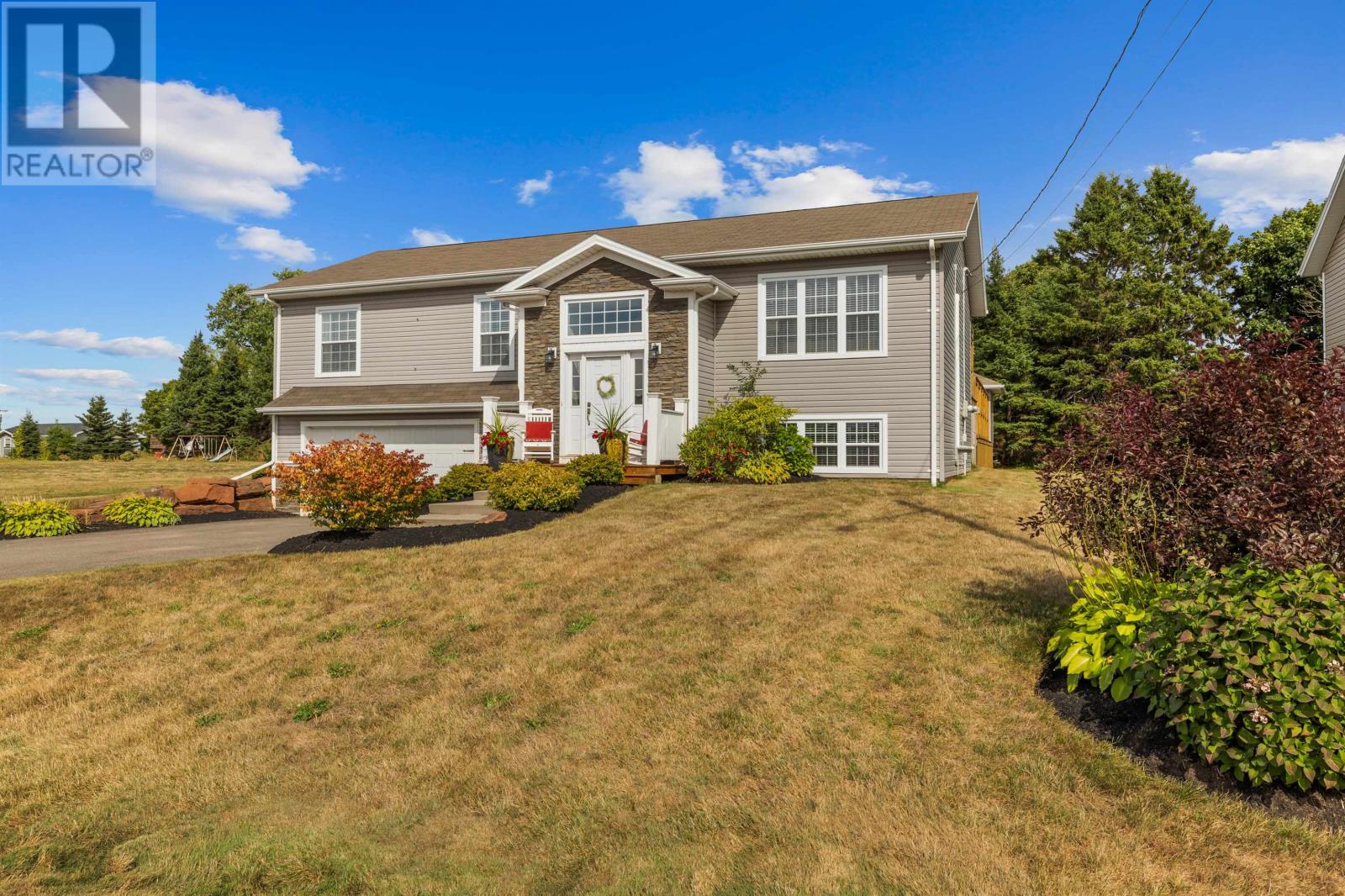 53 Starling Crescent, Stratford, Prince Edward Island  C1B 0L9 - Photo 2 - 202522958