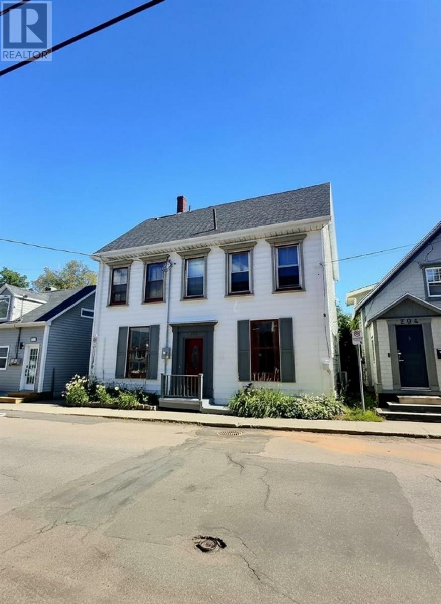 206 Sydney Street, Charlottetown, Prince Edward Island  C1A 1G8 - Photo 1 - 202522972