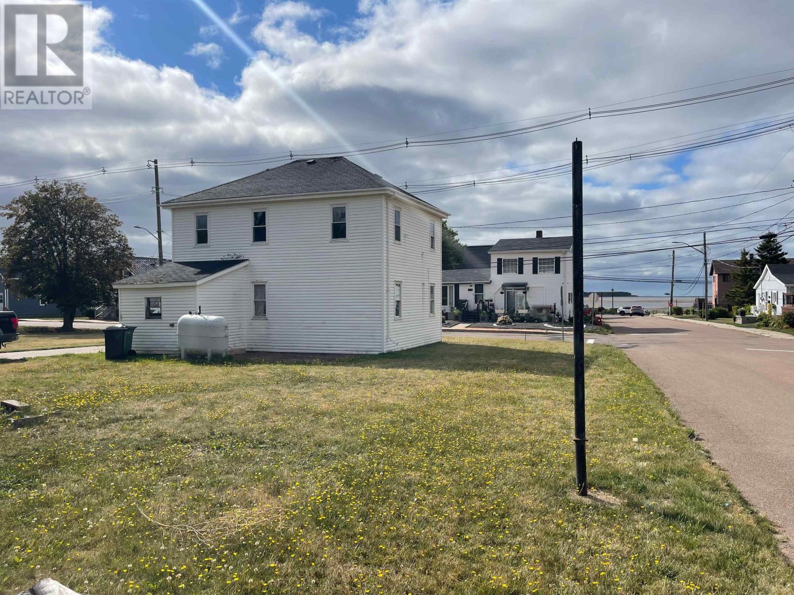 489 North Market Street, Summerside, Prince Edward Island  C1N 1M4 - Photo 2 - 202523192