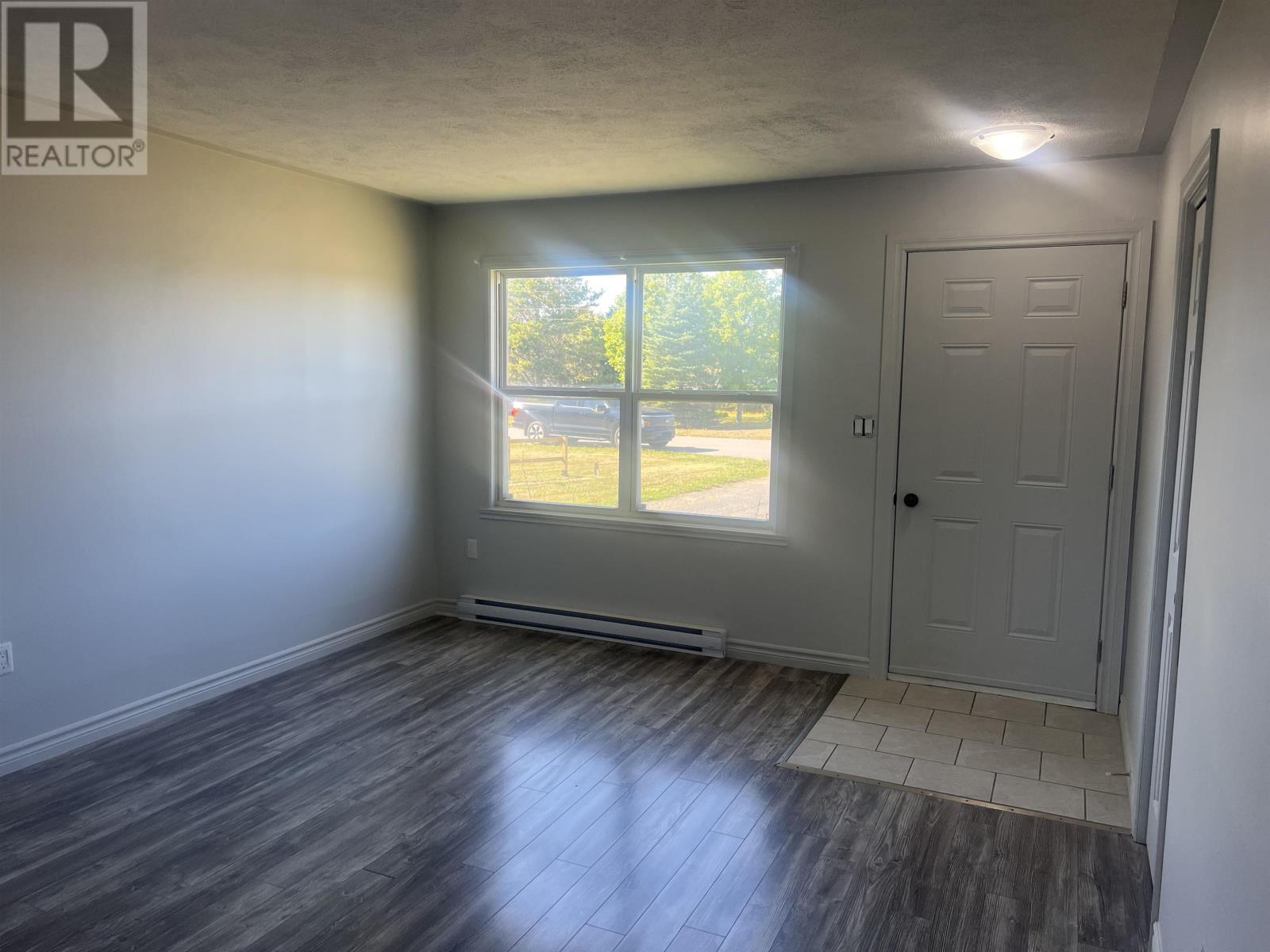 4 Elizabeth Crescent, Stratford, Prince Edward Island  C1B 1K4 - Photo 5 - 202523240