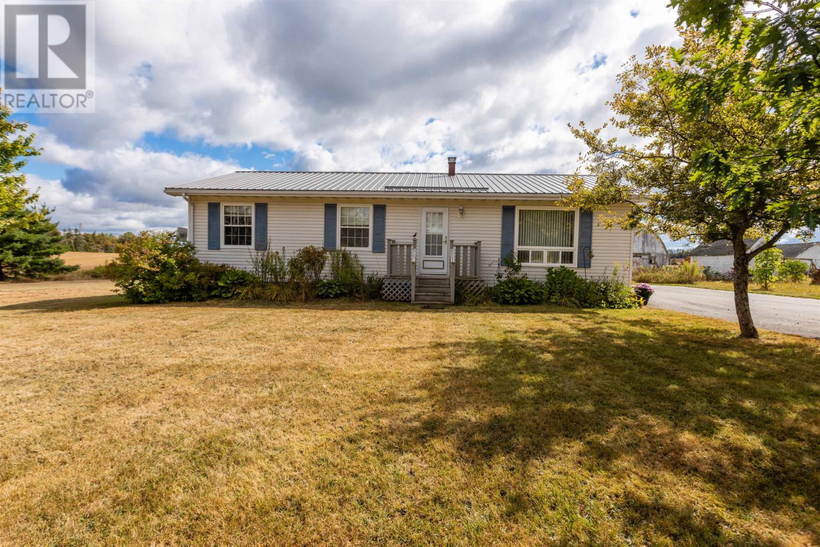 3592 Trans Canada Hwy, South Pinette, Prince Edward Island  C0A 1R0 - Photo 3 - 202523323