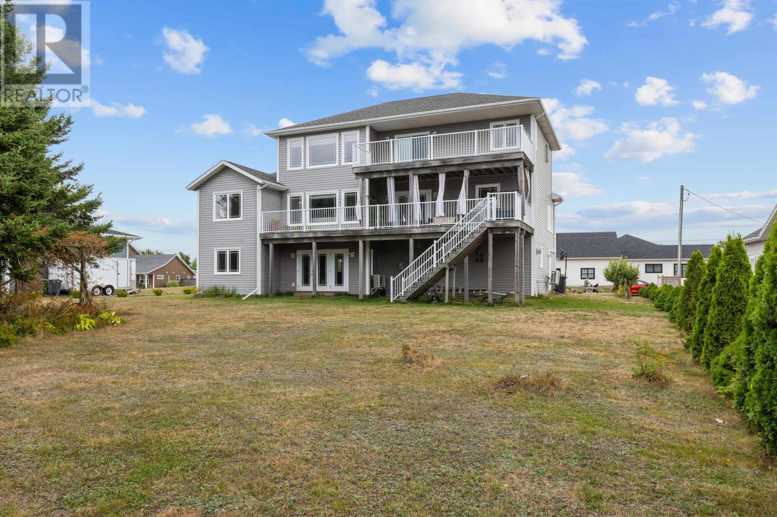 14 Fairfax Drive, Stratford, Prince Edward Island  C1B 2X4 - Photo 2 - 202523404