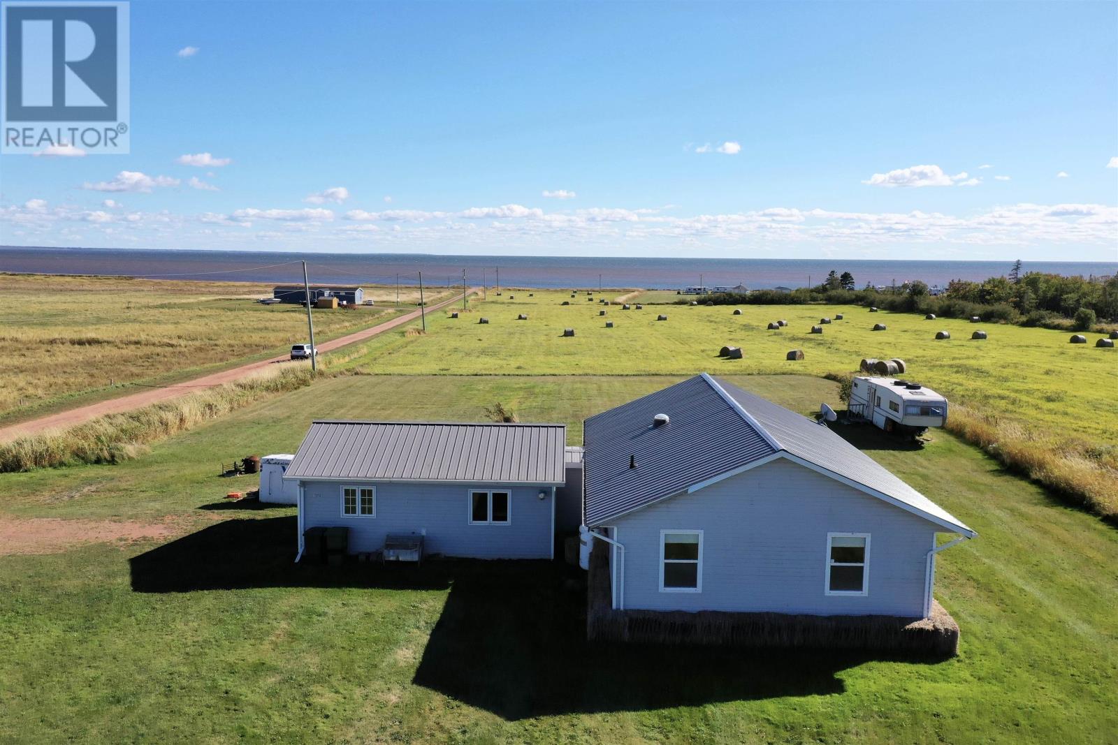 10 Sunset Road, Hebron, Prince Edward Island  C0B 1V0 - Photo 1 - 202523556