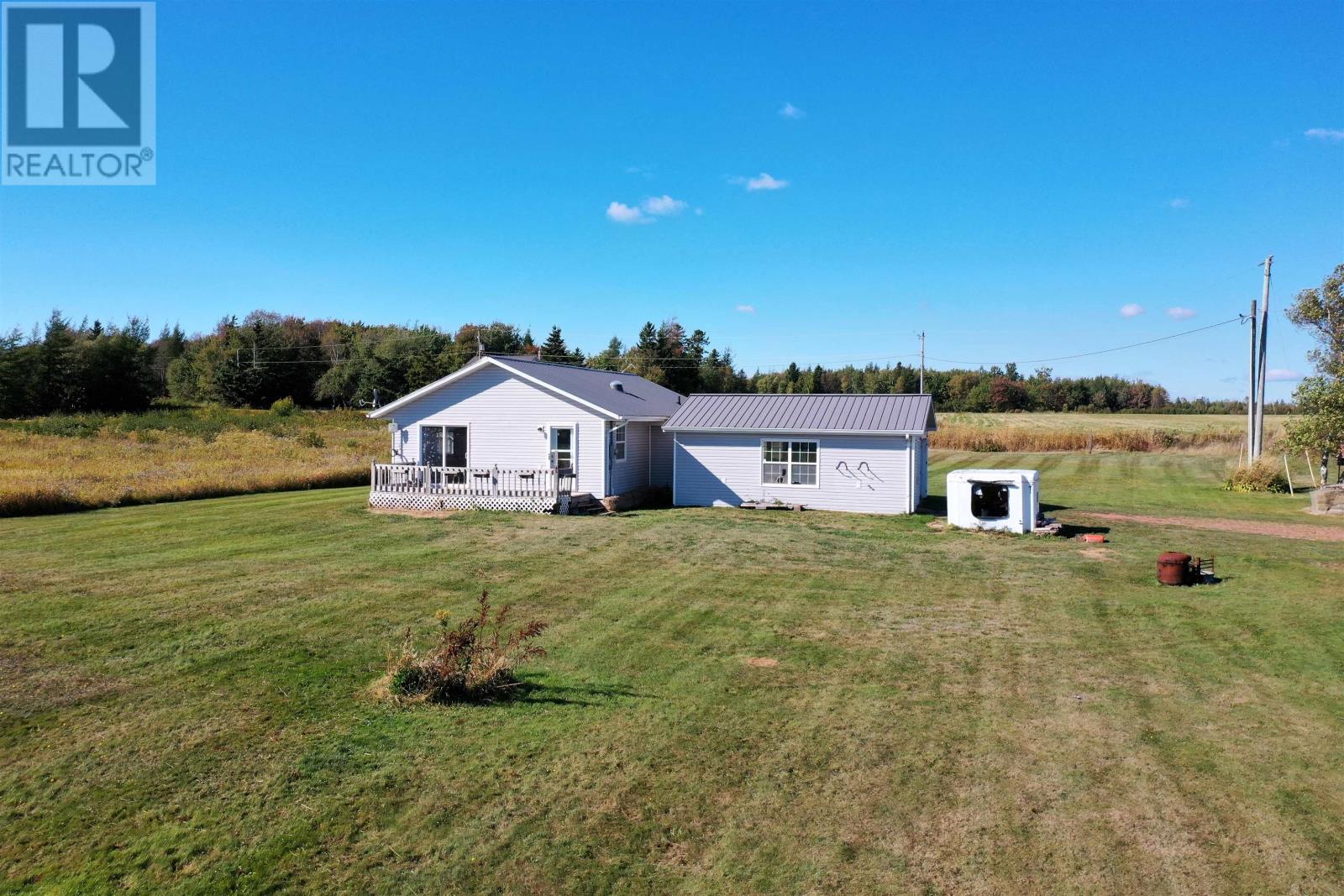 10 Sunset Road, Hebron, Prince Edward Island  C0B 1V0 - Photo 2 - 202523556