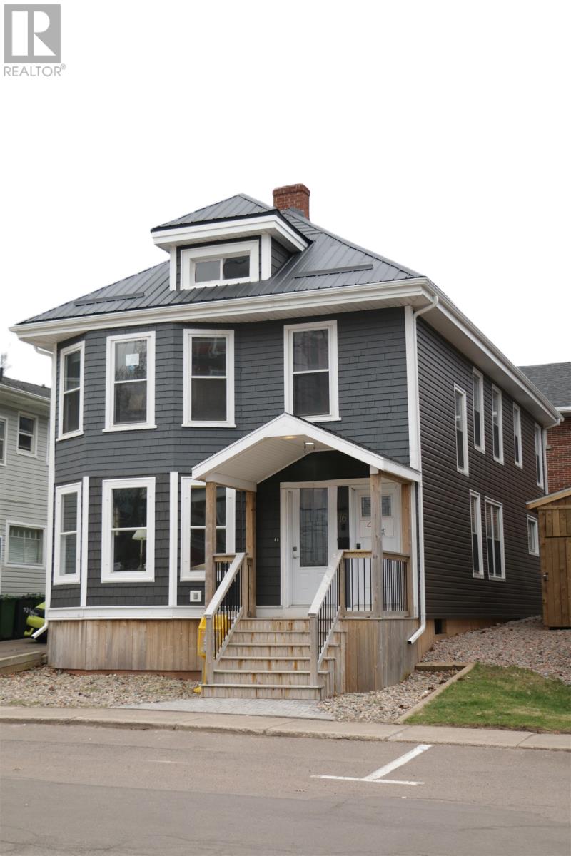 76 Kent Street, Charlottetown, Prince Edward Island  C1A 1M9 - Photo 2 - 202523562