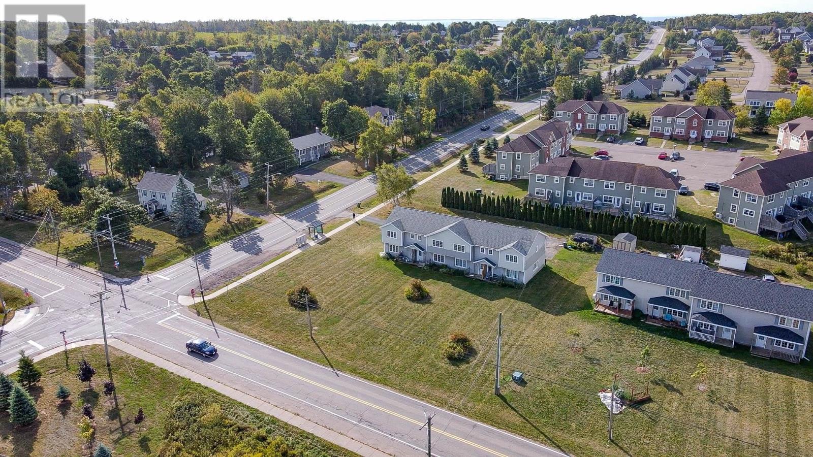 208 Stratford Road, Stratford, Prince Edward Island  C1B 1P6 - Photo 12 - 202523694