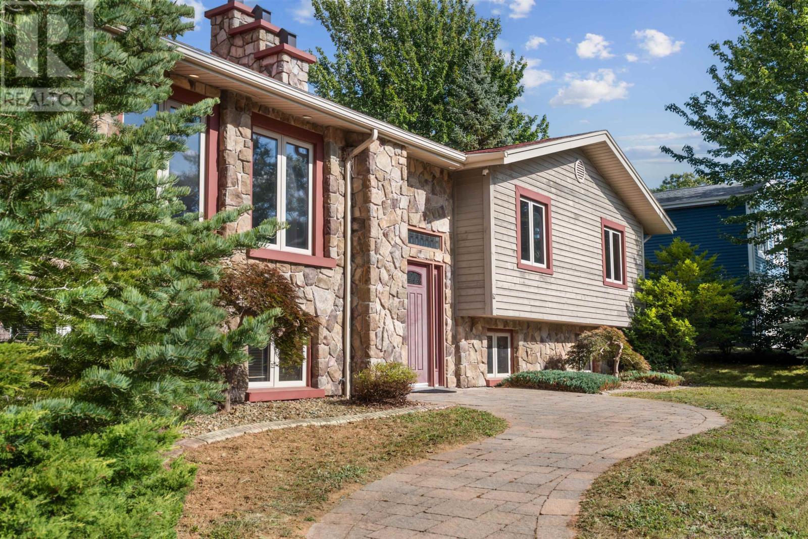 82 Goodwill Avenue, Charlottetown, Prince Edward Island  C1A 3E5 - Photo 3 - 202523740