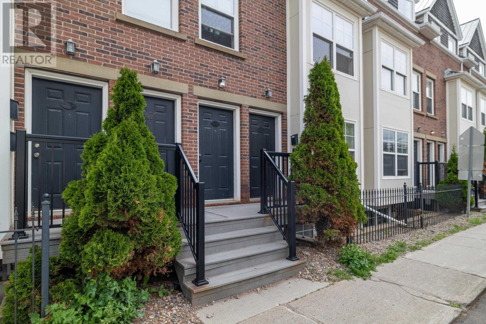 328 A Queen Street, Charlottetown, Prince Edward Island  C1A 4C3 - Photo 3 - 202523980