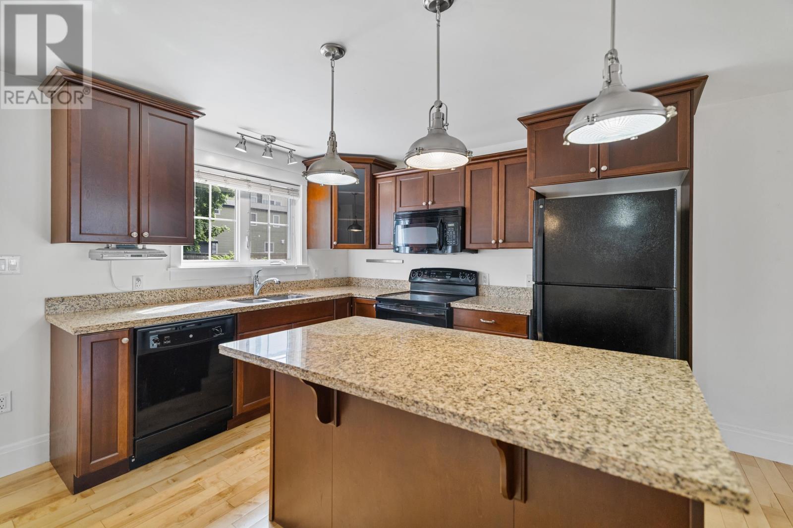 328 A Queen Street, Charlottetown, Prince Edward Island  C1A 4C3 - Photo 8 - 202523980