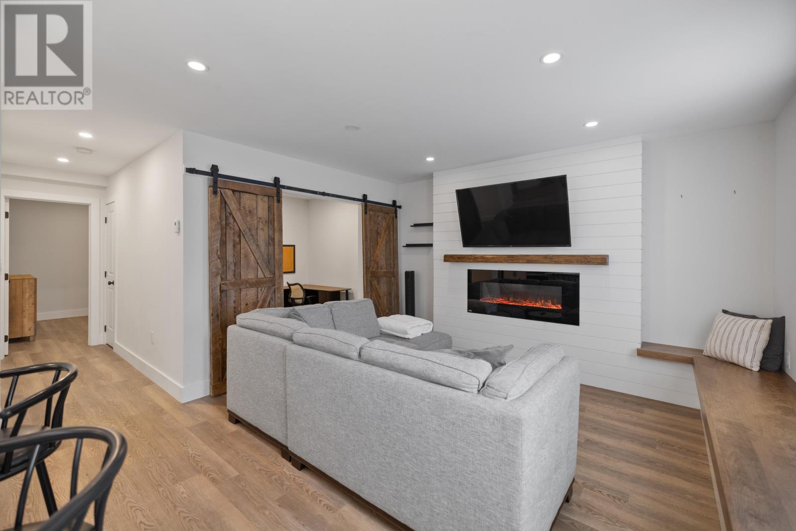 102 52 Sydney Street, Charlottetown, Prince Edward Island  C1A 1G2 - Photo 5 - 202524410