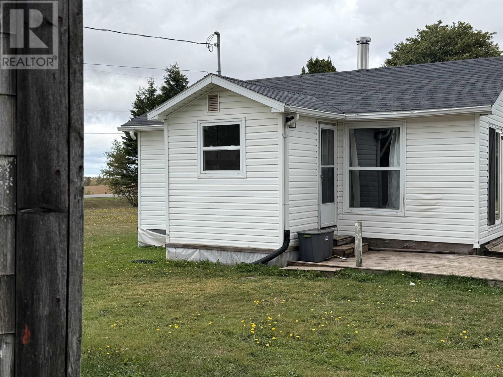 2491 Horne Cross Road, Brackley, Prince Edward Island  C1E 2S2 - Photo 2 - 202524534