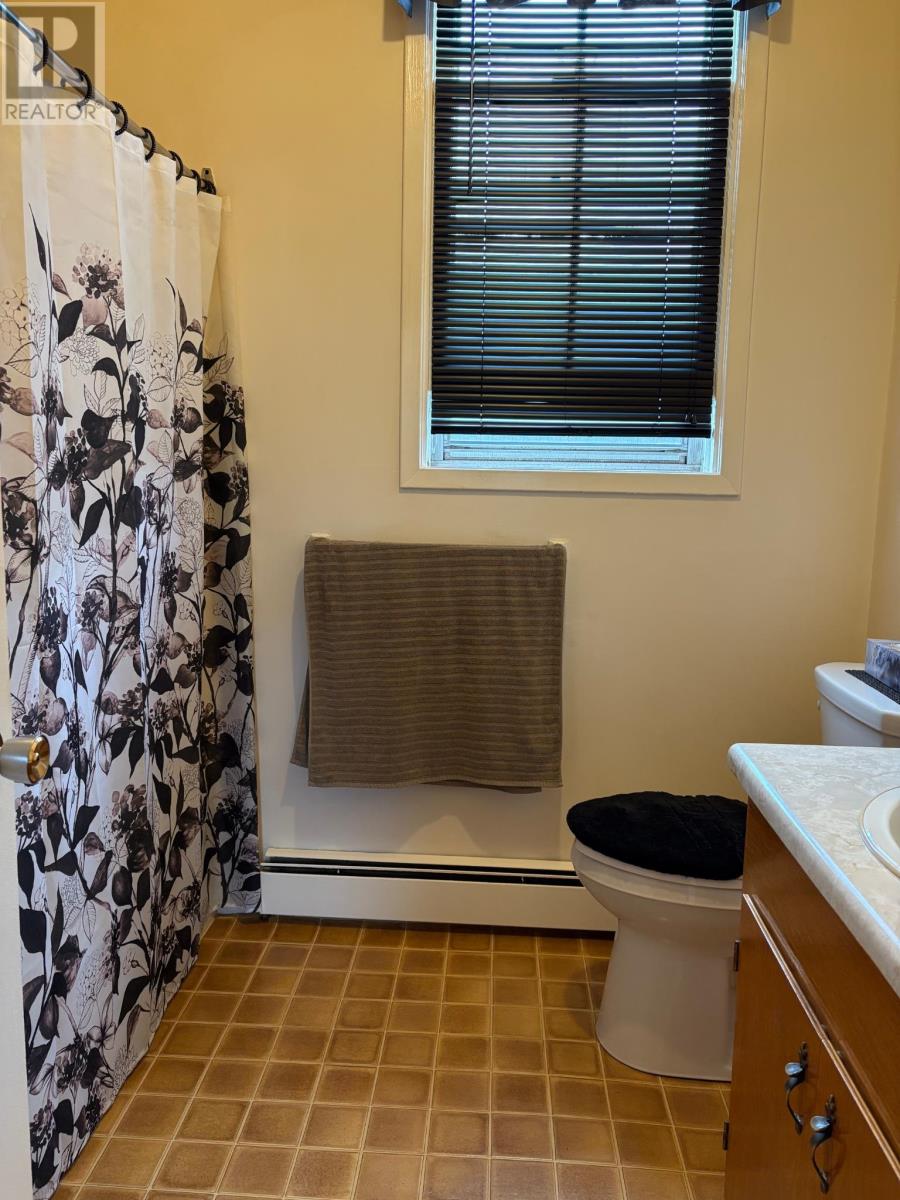 130 Main Street, Souris, Prince Edward Island  C0A 2B0 - Photo 15 - 202524567