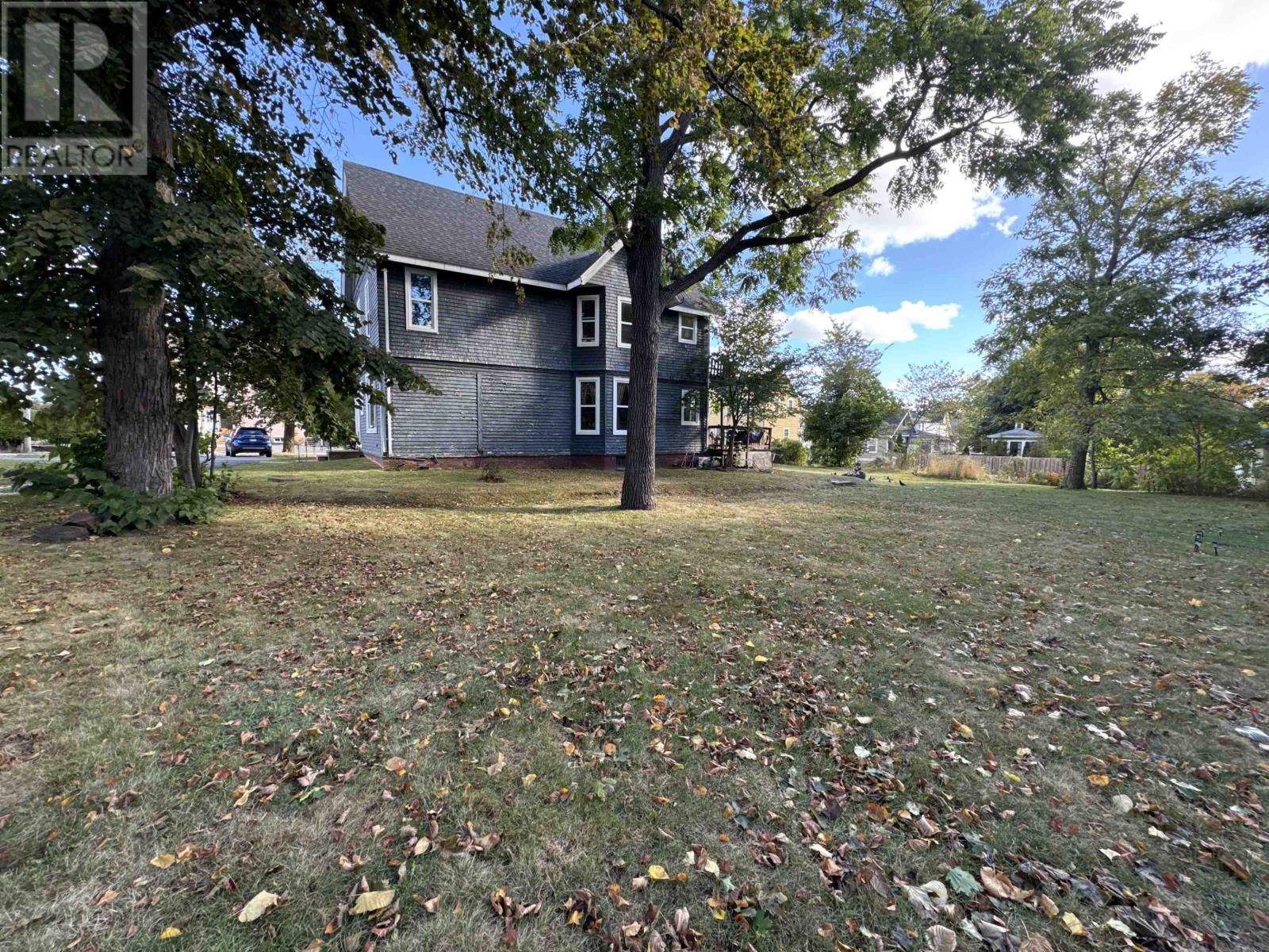 70 Longworth Avenue, Charlottetown, Prince Edward Island  C1A 5A5 - Photo 3 - 202525085