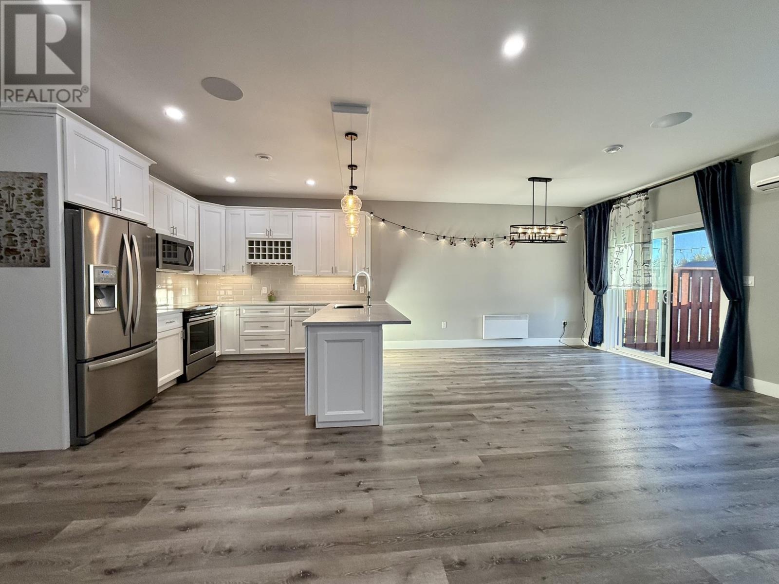 4 12 Harold Court, Cornwall, Prince Edward Island  C0A 1H3 - Photo 3 - 202525488