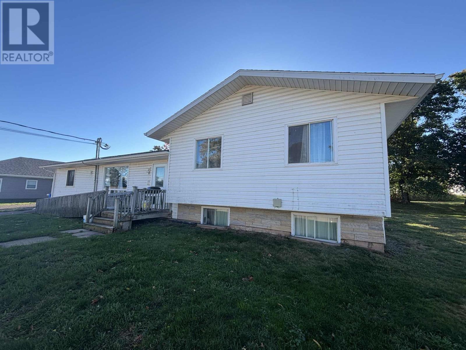 30 Pleasant Street, Kensington, Prince Edward Island  C0B 1M0 - Photo 1 - 202525494