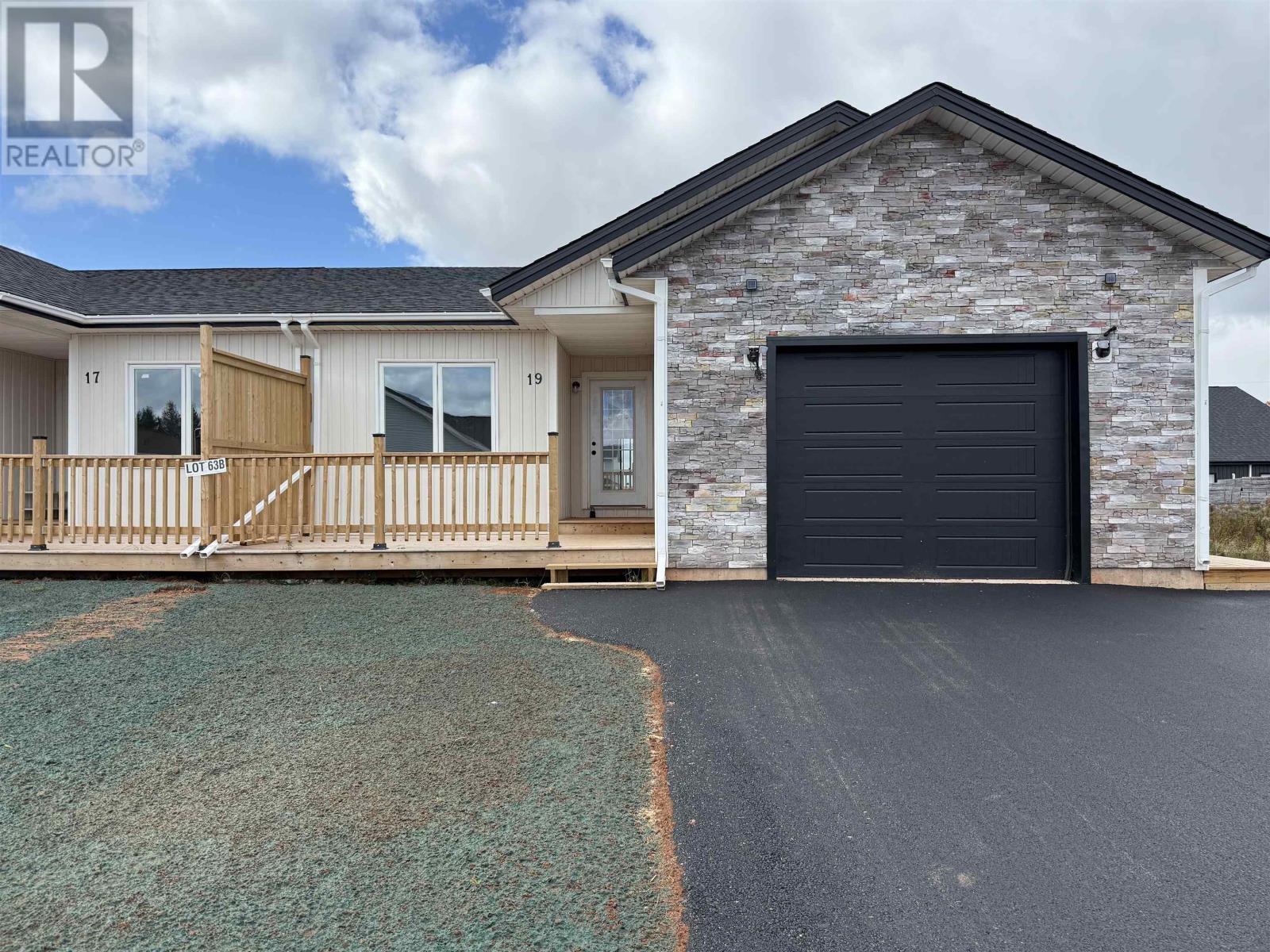 19 Paddington Avenue, Charlottetown, Prince Edward Island  C1E 0E6 - Photo 1 - 202525514