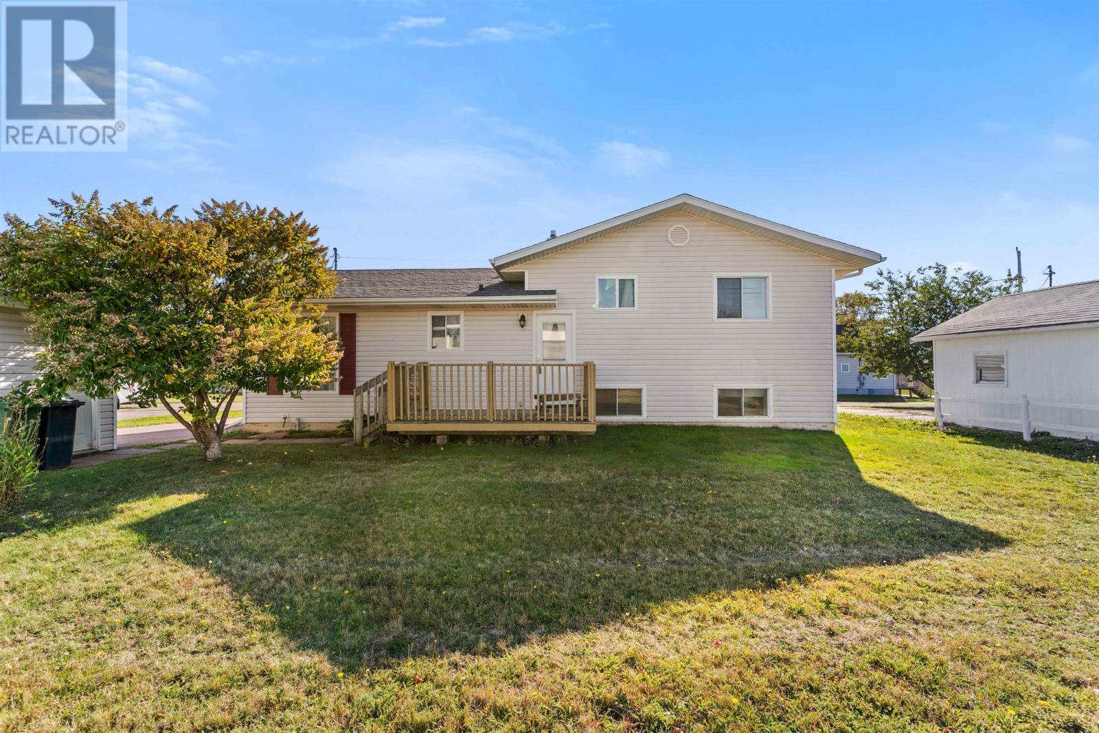 445 Myrtle Street, Summerside, Prince Edward Island  C1N 1X9 - Photo 3 - 202525722