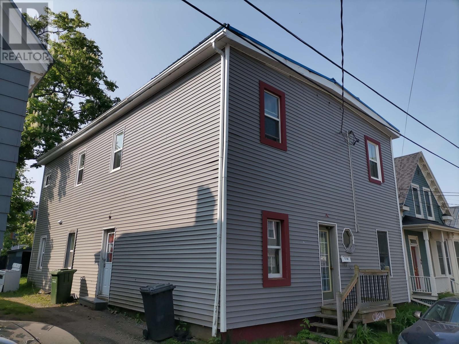 72 Douglas Street, Charlottetown, Prince Edward Island  C1A 2J2 - Photo 2 - 202525955